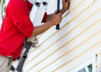 Top Siding Contractors - Roman Roofing And Gutters